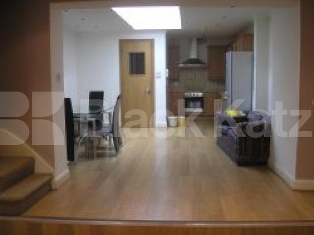 			2 Bedroom, 1 bath, 1 reception Flat			 Stuckey Place, CAMDEN NW1